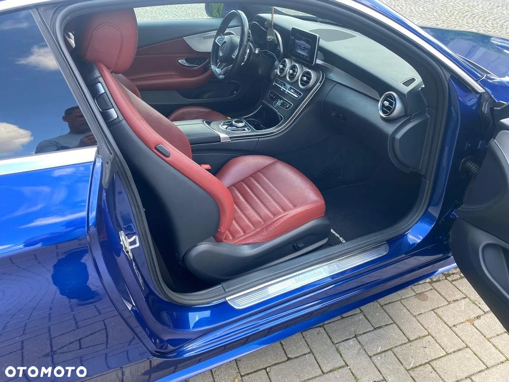 Mercedes-Benz Klasa C 300 7G-TRONIC - 12