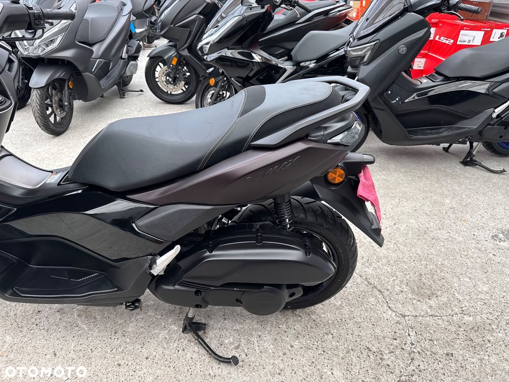 Yamaha NMAX - 19