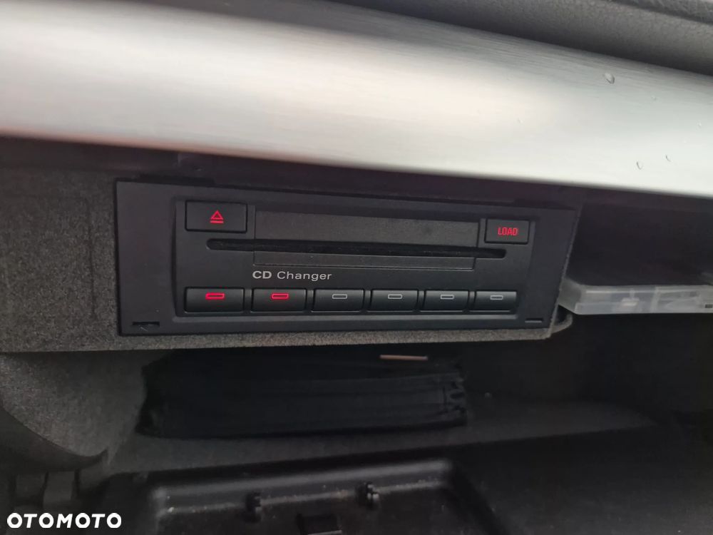 Audi A4 Avant 2.0 TDI - 8