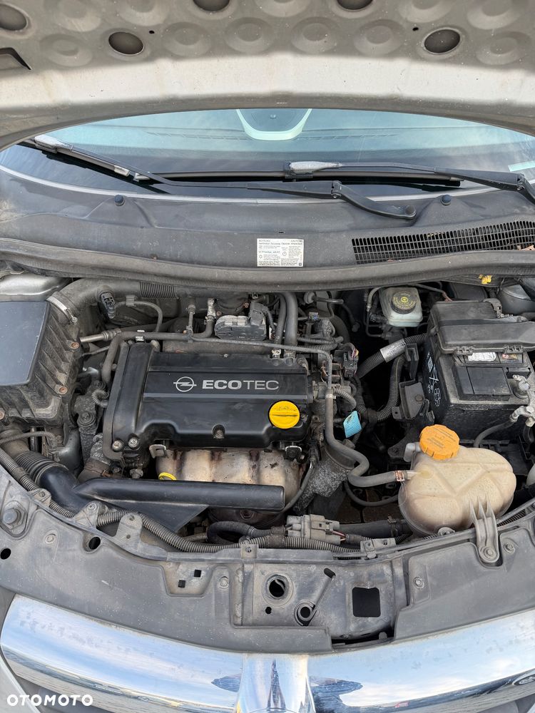 Opel Corsa 1.2 16V - 18