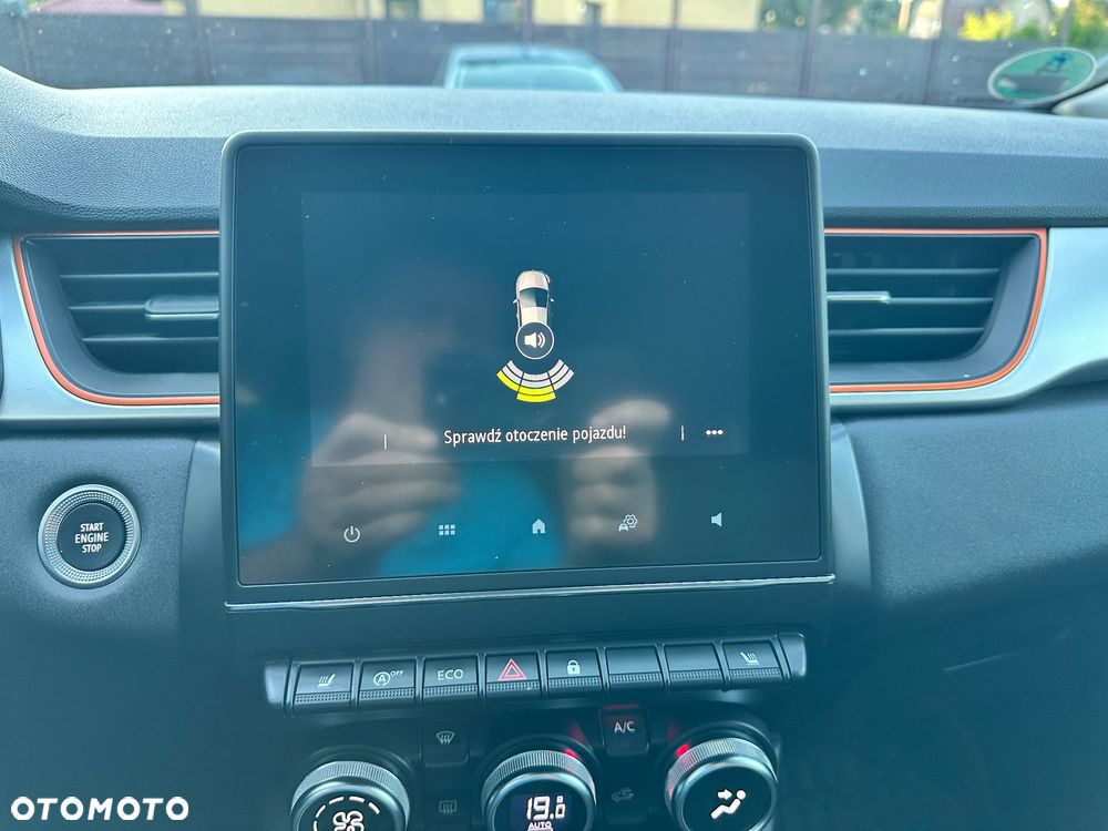 Renault Captur TCe 100 INTENS - 11