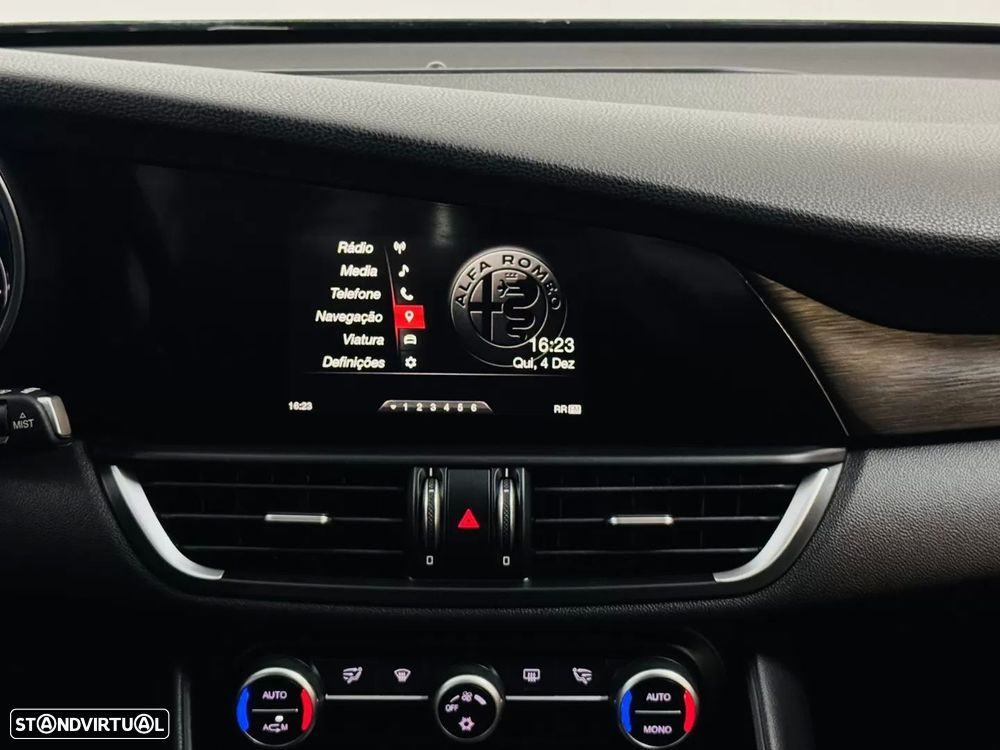 Alfa Romeo Giulia 2.2 D Super - 36