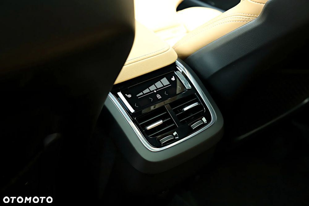 Volvo XC 60 B6 B AWD Ultimate Bright - 20