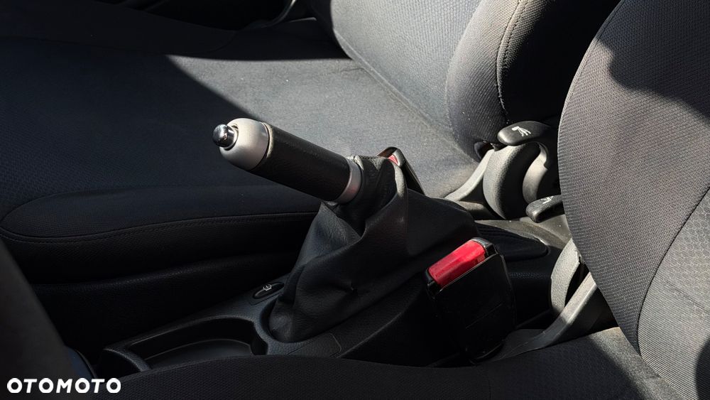 MINI Cooper Standard - 14