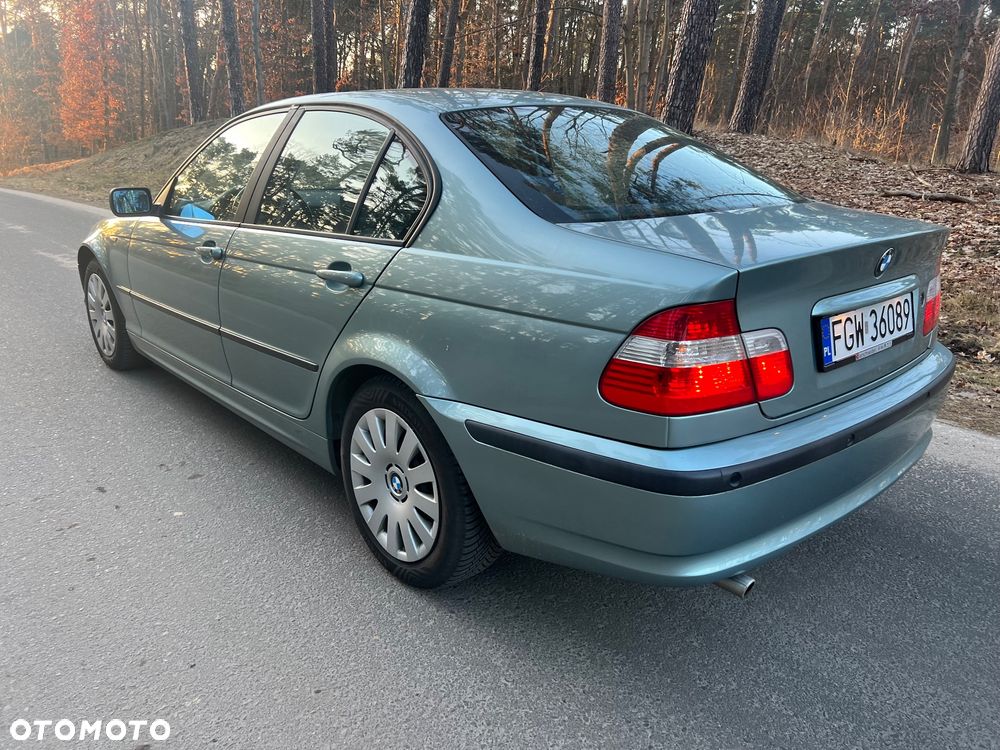 BMW Seria 3 318i - 6