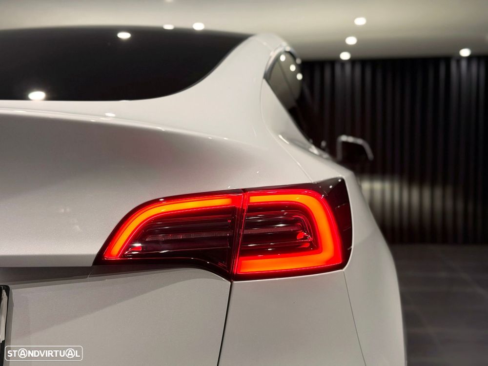 Tesla Model Y Standard - 41
