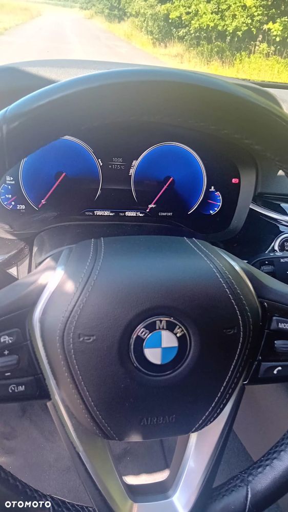 BMW Seria 5 525d Sport Line - 12