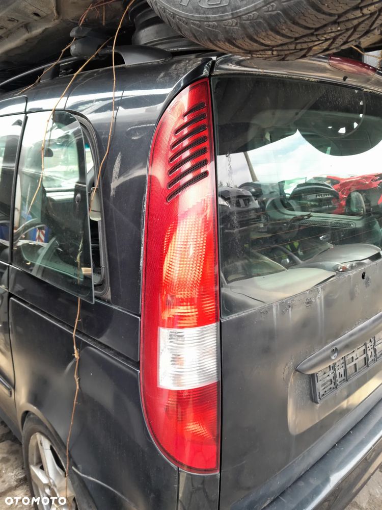 Lampa tylna lewa MERCEDES Vaneo W414 01-05r. Europa - 2
