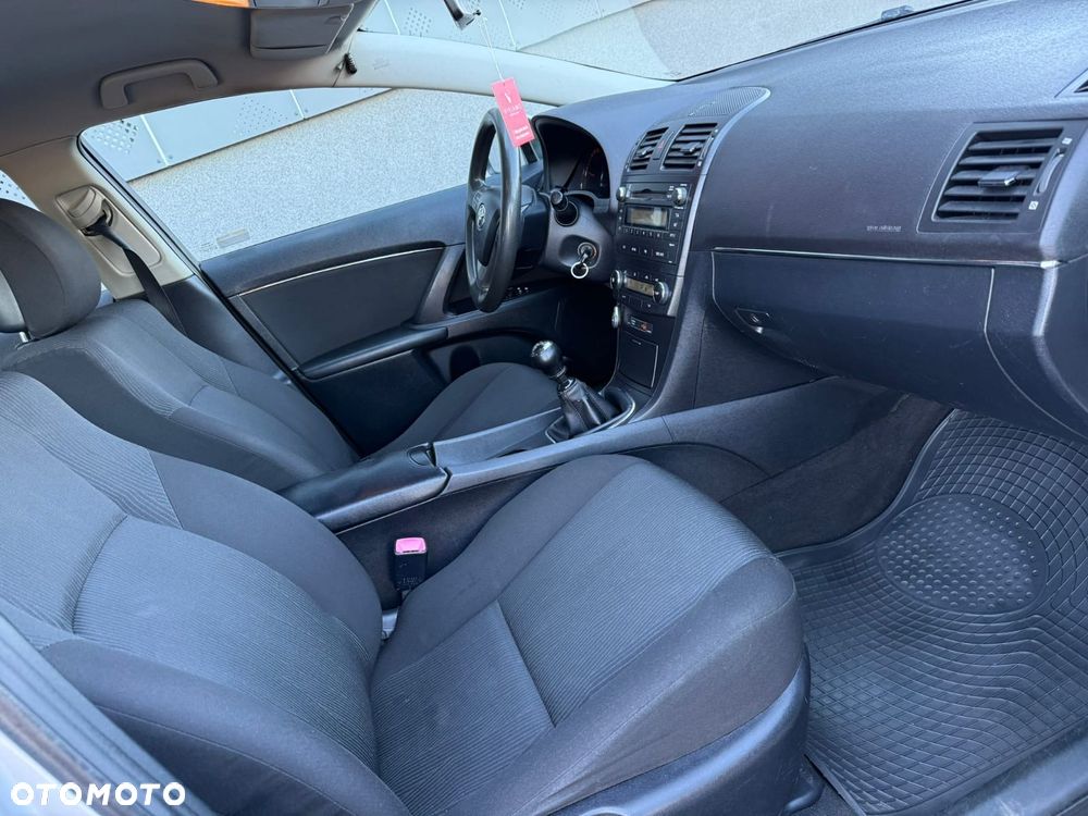 Toyota Avensis 2.0 D-4D Luna - 8