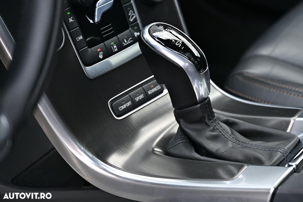 VOLVO XC60 2014 — imagine 28