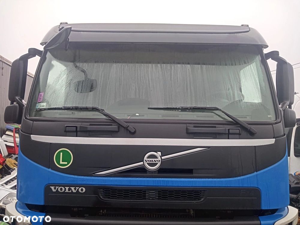 VOLVO FM4 / NISKA Z ŁÓŻKIEM / KABINA EURO 6 KOMPLETNA / AUTOMAT - 1