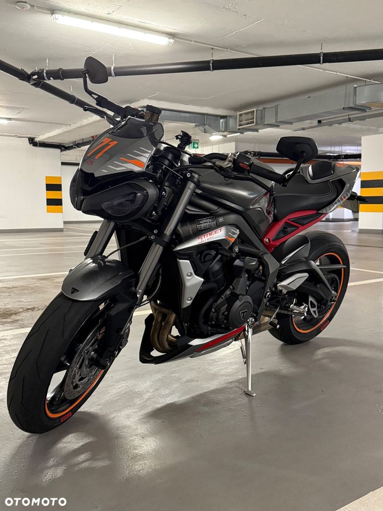 Triumph Street Triple - 2