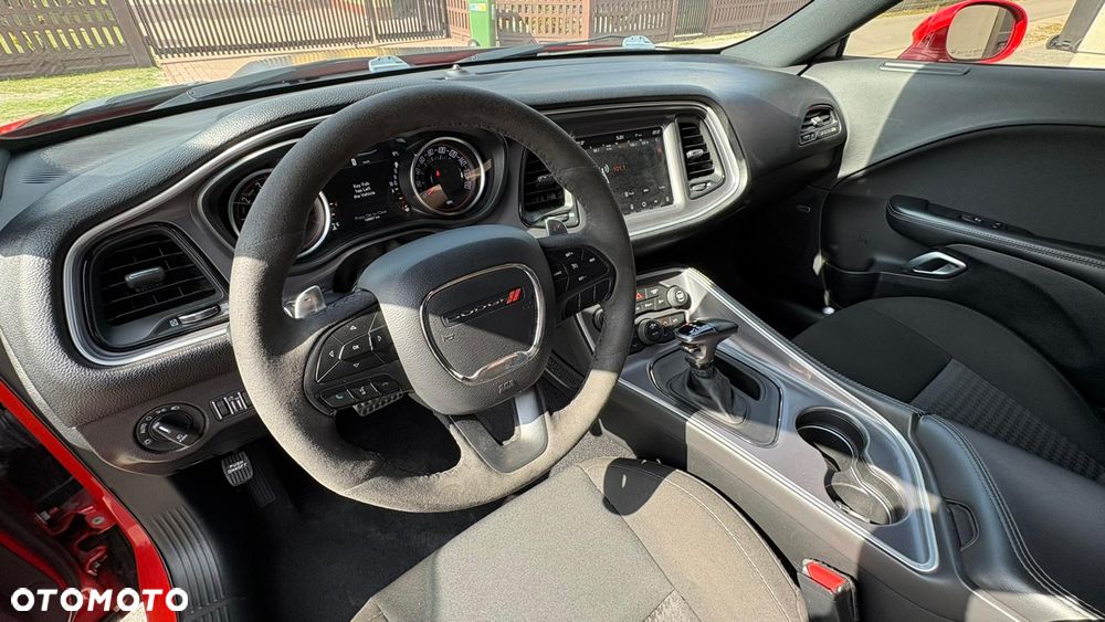 Dodge Challenger 6.4 Scat Pack - 12