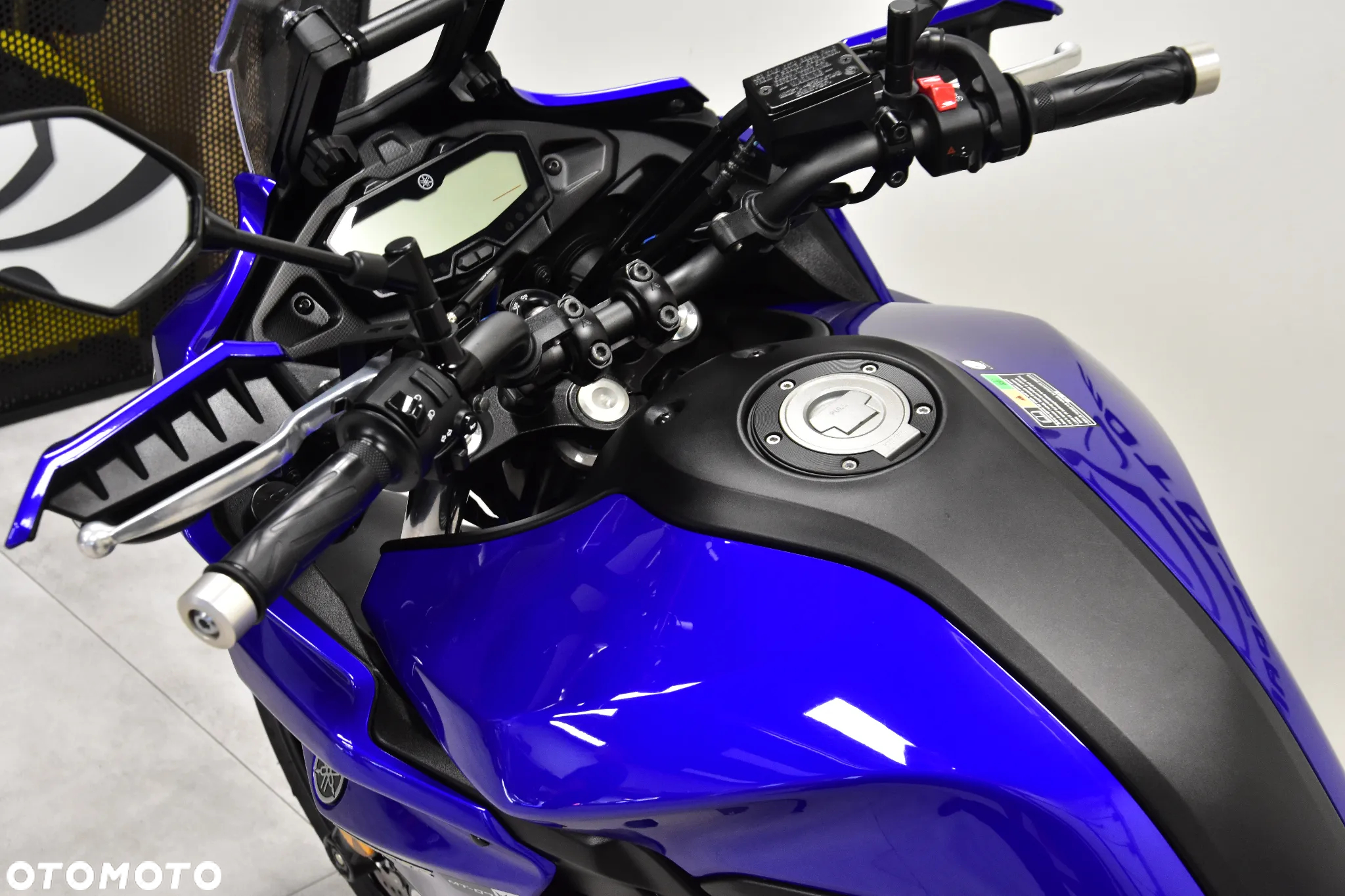Yamaha MT - 16