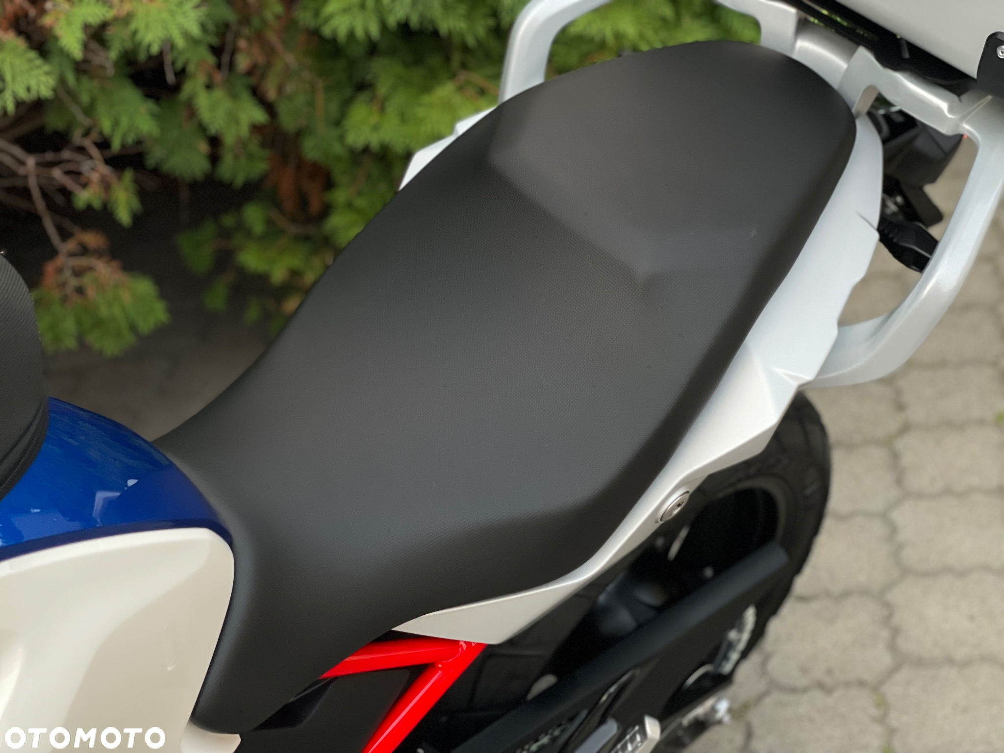 BMW G - 33