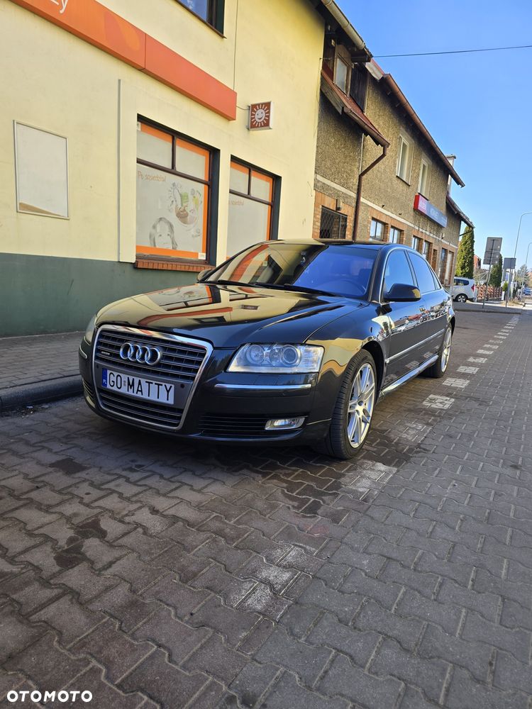 Audi A8 - 1