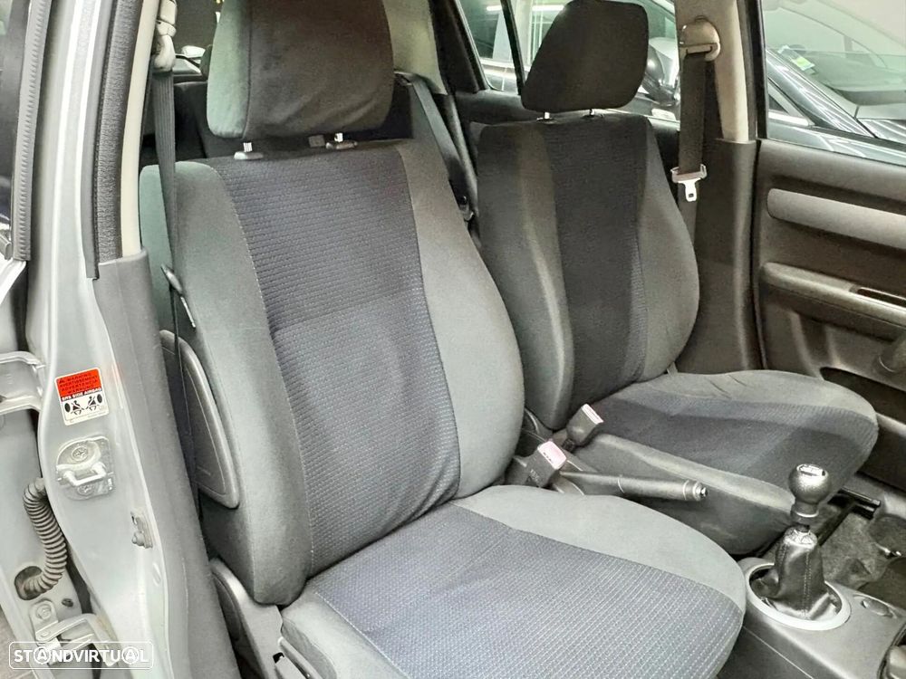 Suzuki Swift 1.3 DDiS Sport — fotografia 10