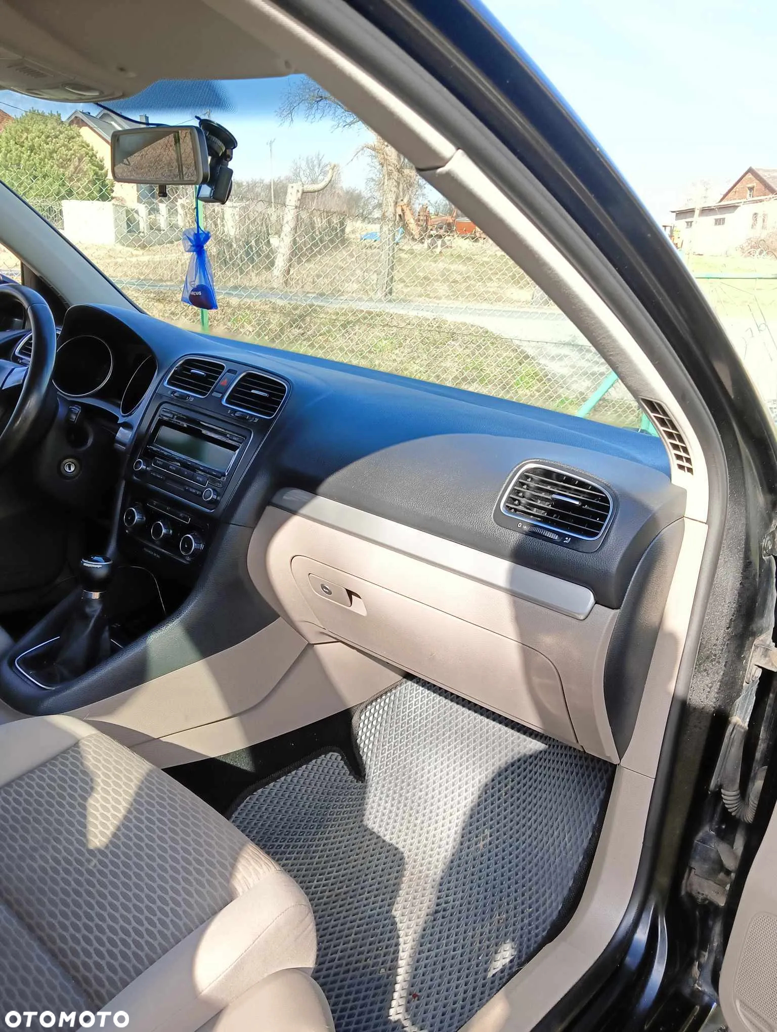 Volkswagen Golf VI 1.4 Comfortline - 32