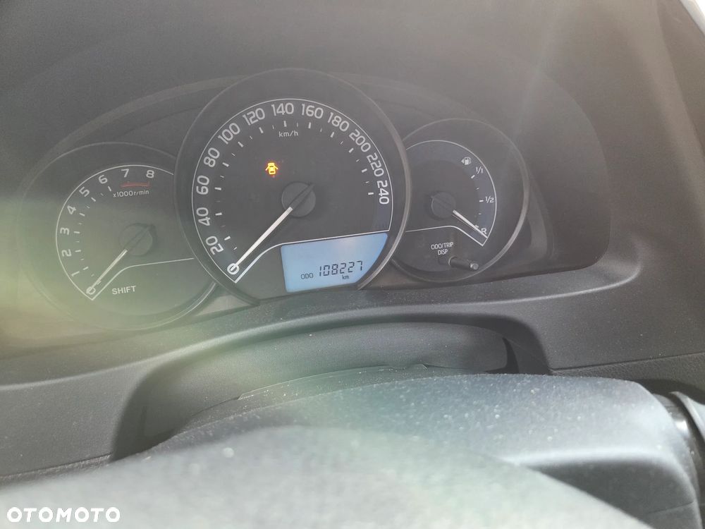 Toyota Auris 1.6 Selection - 4