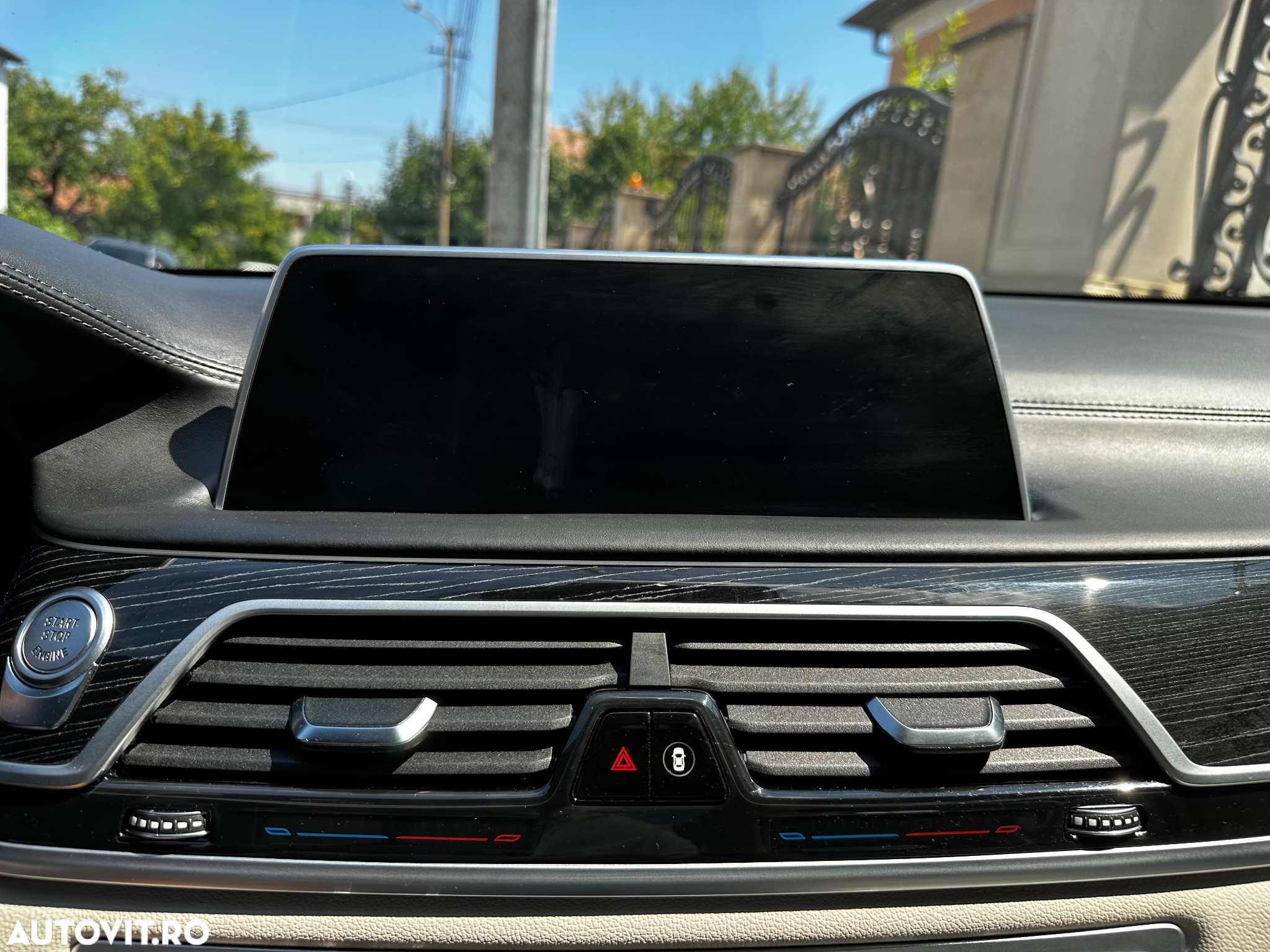 BMW Seria 7 730d xDrive MHEV - 24