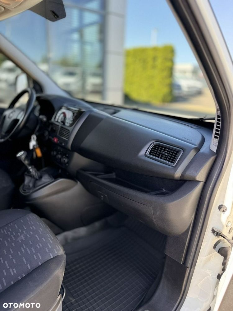 Opel Combo - 16