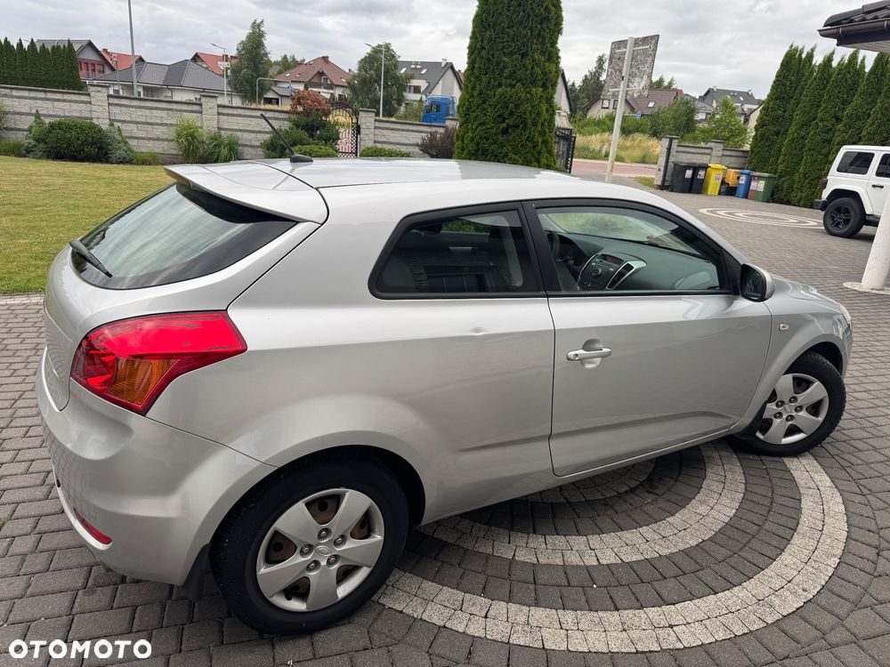 Kia Ceed 1.6 CVVT ISG Spirit - 10