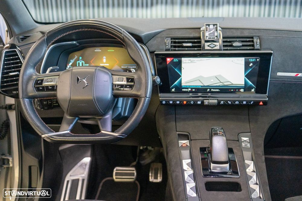 DS DS7 Crossback E-Tense Performance Line EAT8 - 16