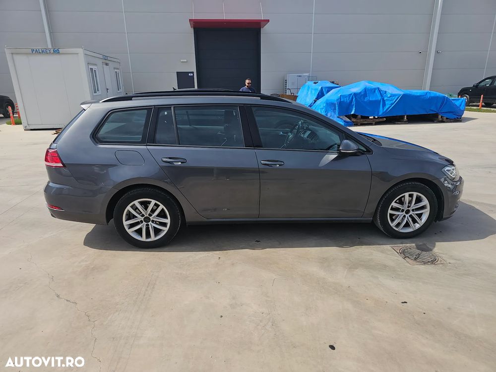 Volkswagen Golf 2.0 TDI DSG Comfortline - 3