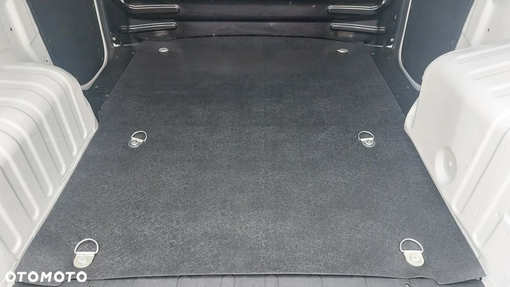 Fiat Fiorino Cargo SX 1.3 Multijet Salon PL 2xDrzwi 17 tys. km F. VAT-23 VAT-1 - 39