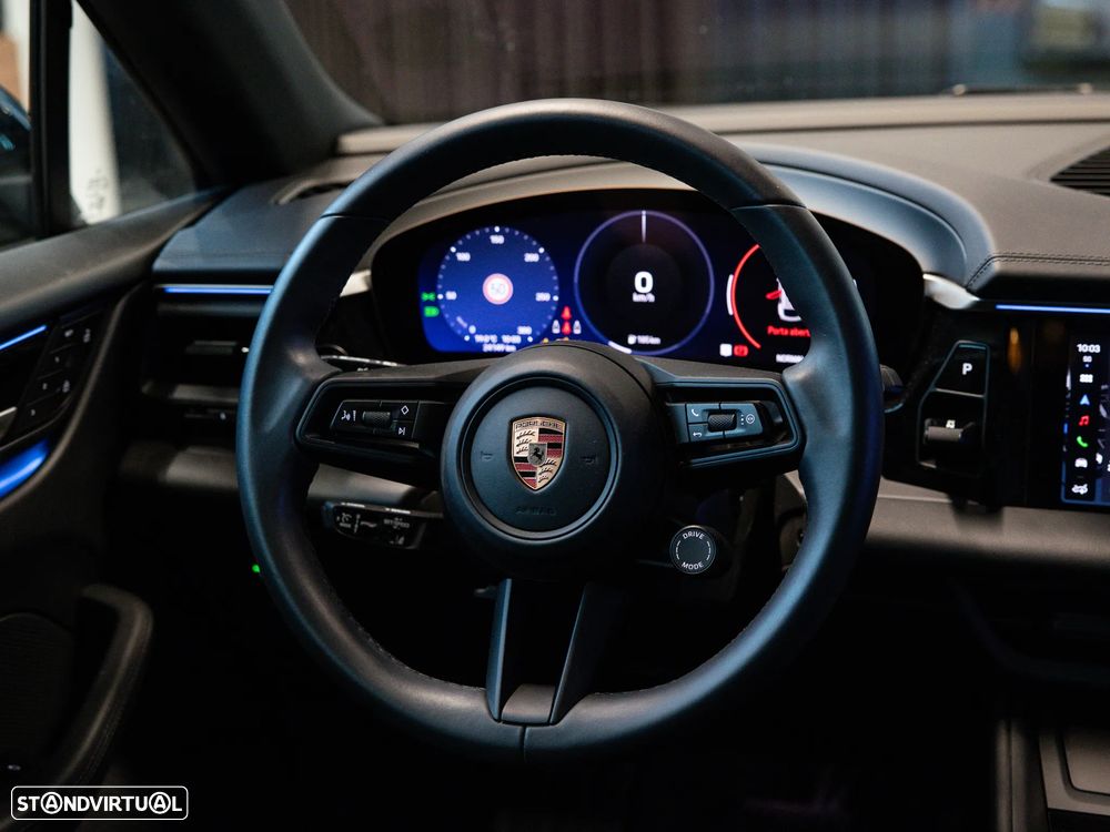 Porsche Macan Electric - 24