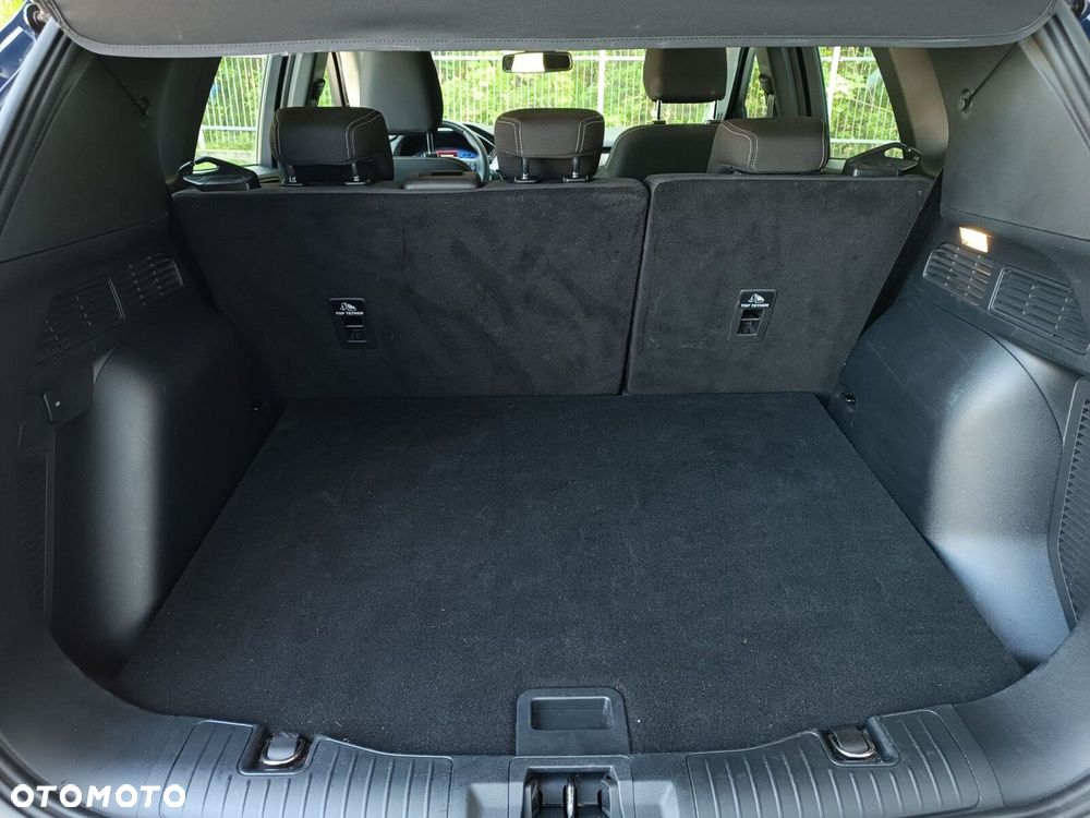 Ford Kuga - 27