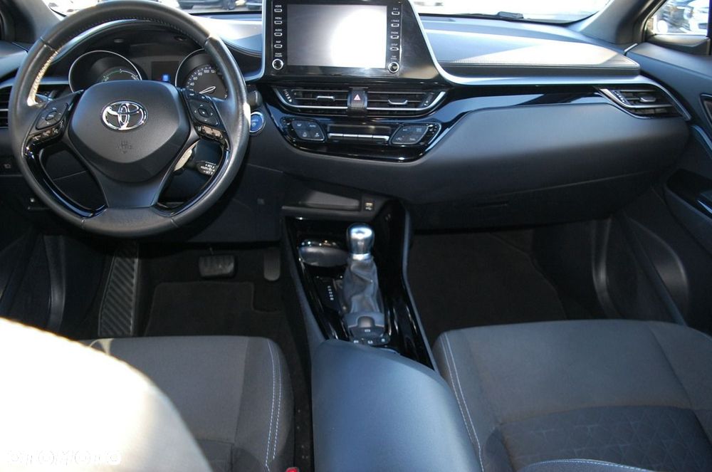 Toyota C-HR - 6