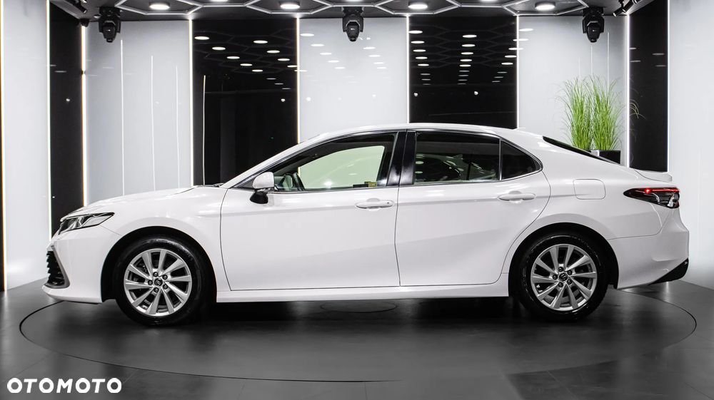 Toyota Camry 2.5 Hybrid Comfort CVT - 4