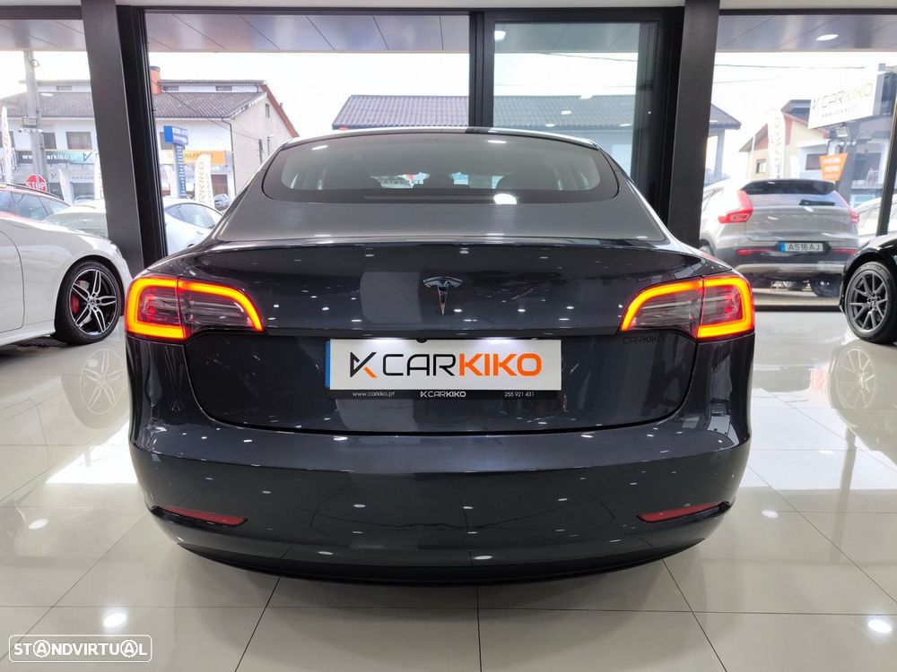 Tesla Model 3 Long Range Tração Traseira - 4