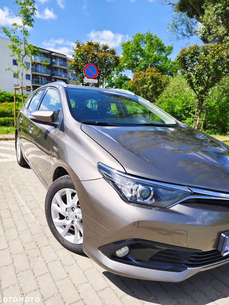 Toyota Auris Hybrid 135 Prestige - 4