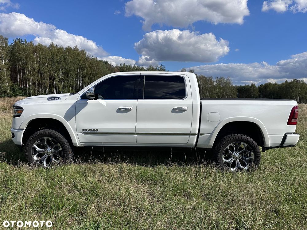 Dodge RAM - 8