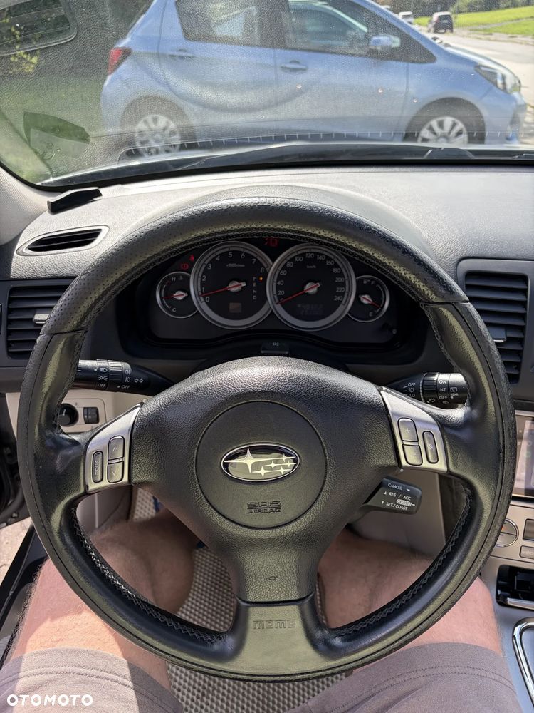 Subaru Outback 3.0 H6 - 19