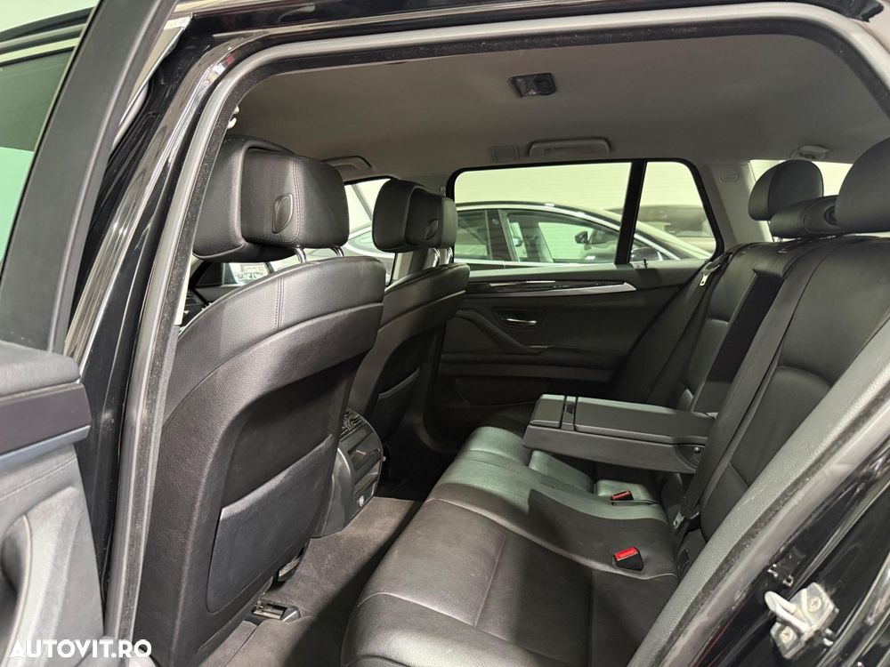 BMW Seria 5 520d Aut. Modern Line - 9