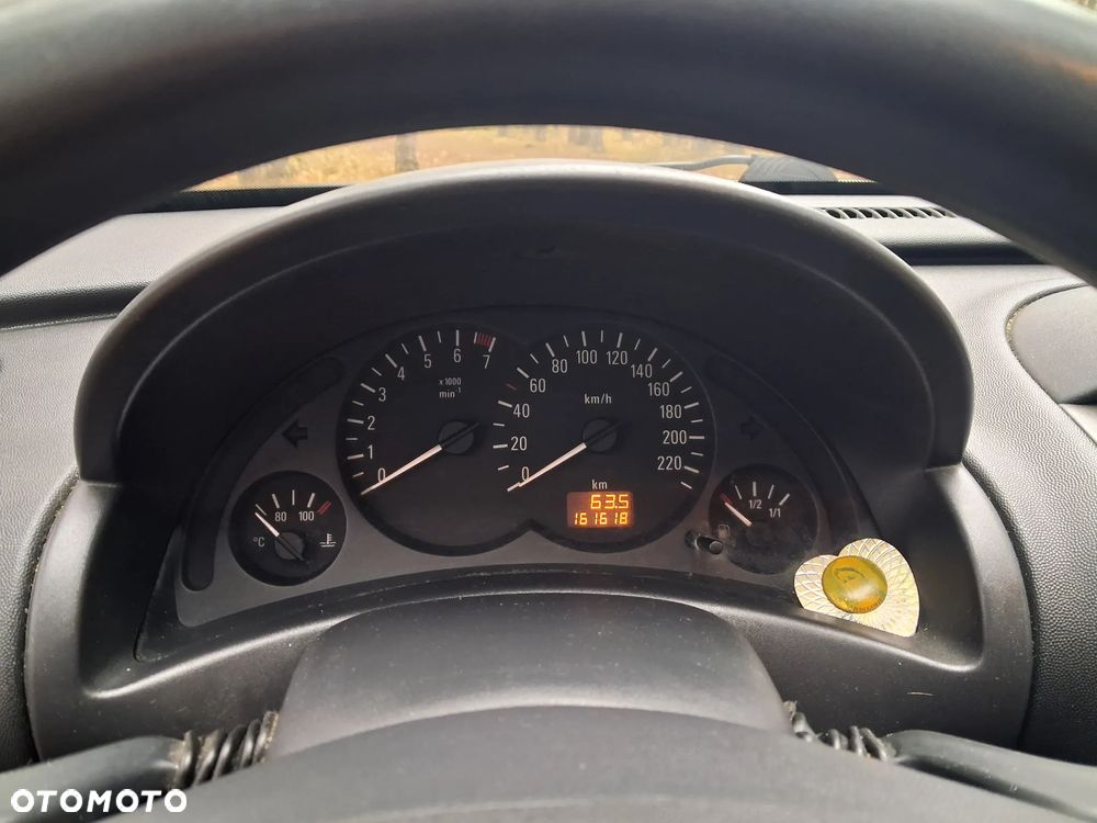 Opel Corsa 1.0 12V Comfort - 8