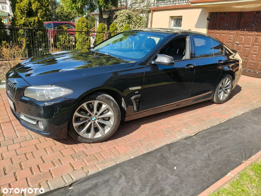 BMW Seria 5 528i Luxury Line - 12