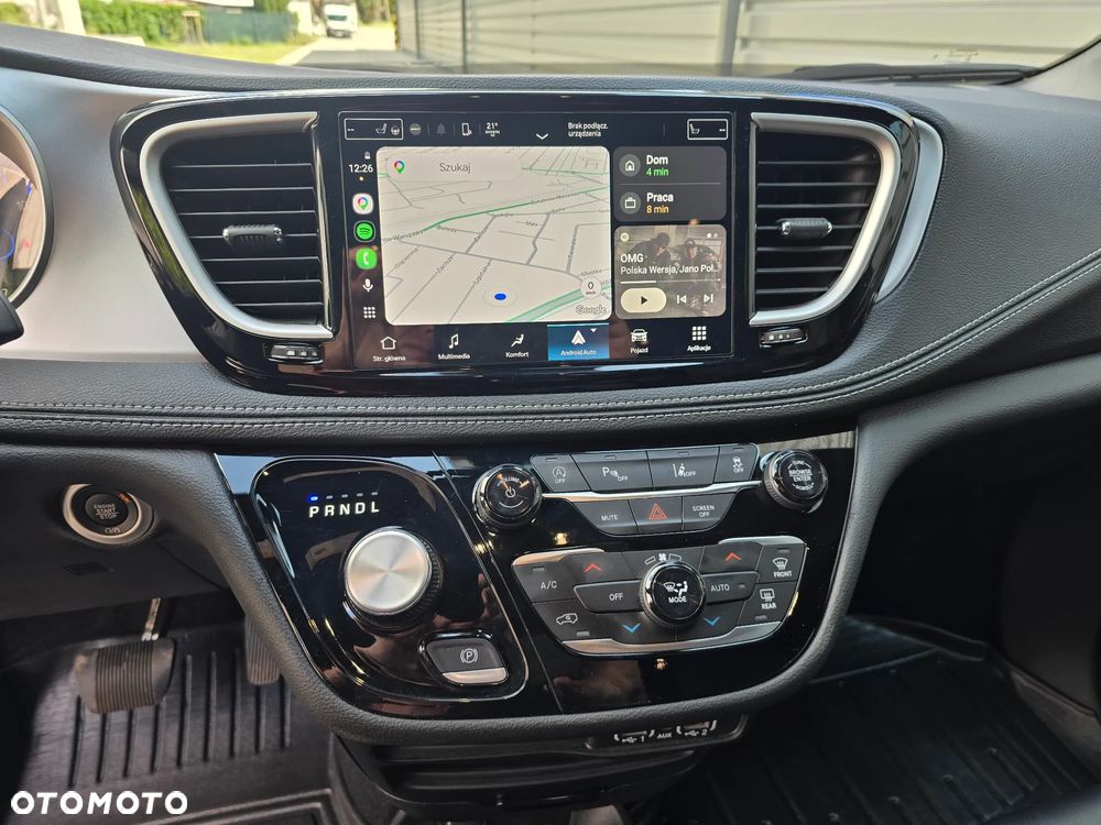 Chrysler Pacifica - 26