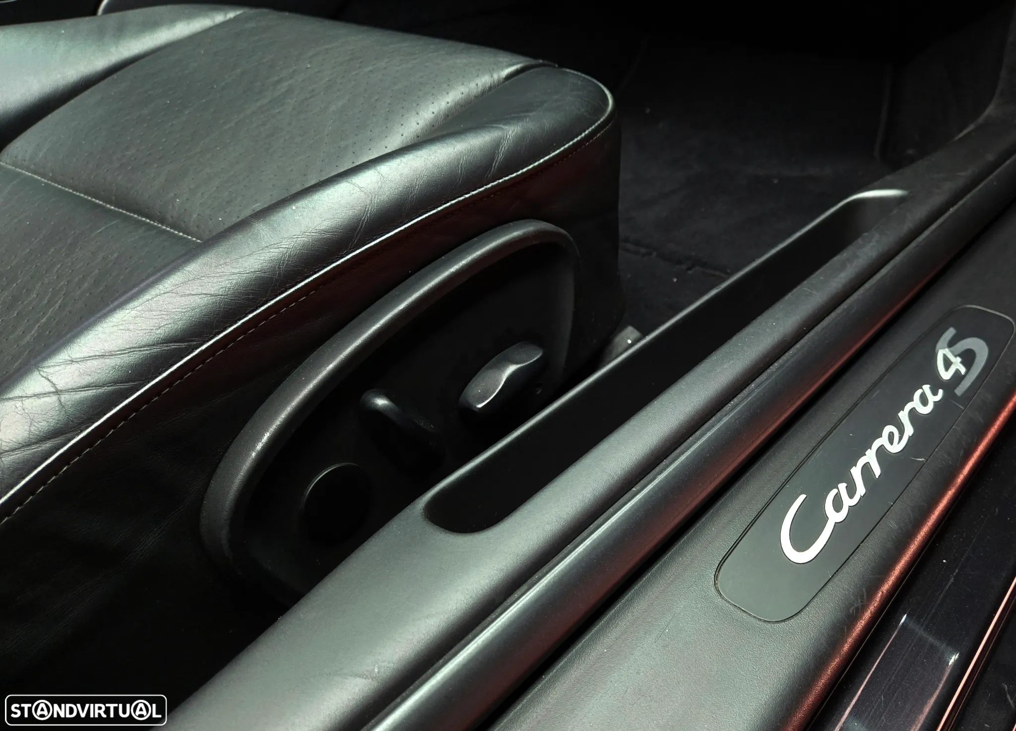 Porsche 911 (996) Carrera 4 S - 29