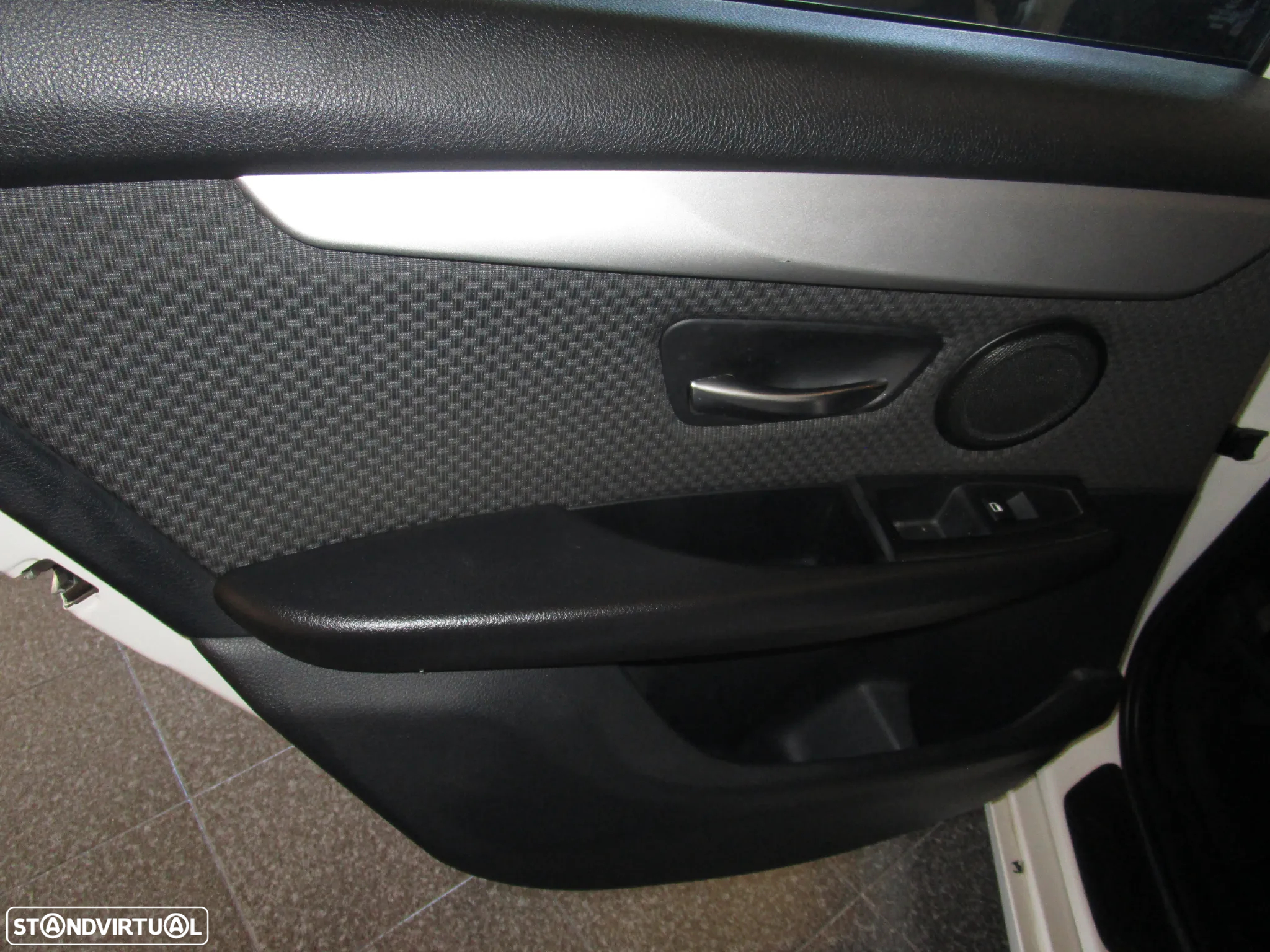 BMW 216 Active Tourer d Line Luxury Auto - 16