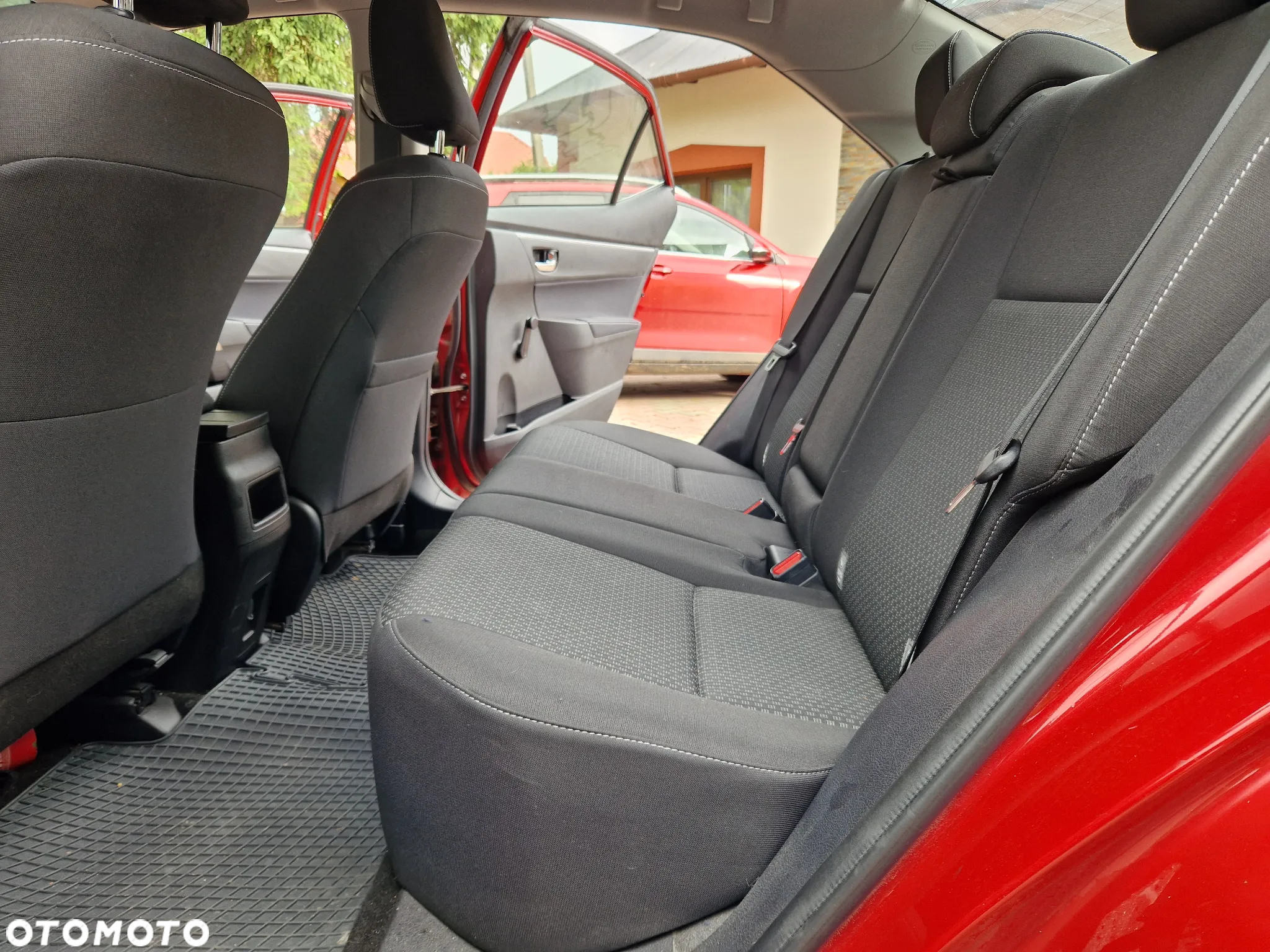 Toyota Corolla 1.6 Premium + - 13