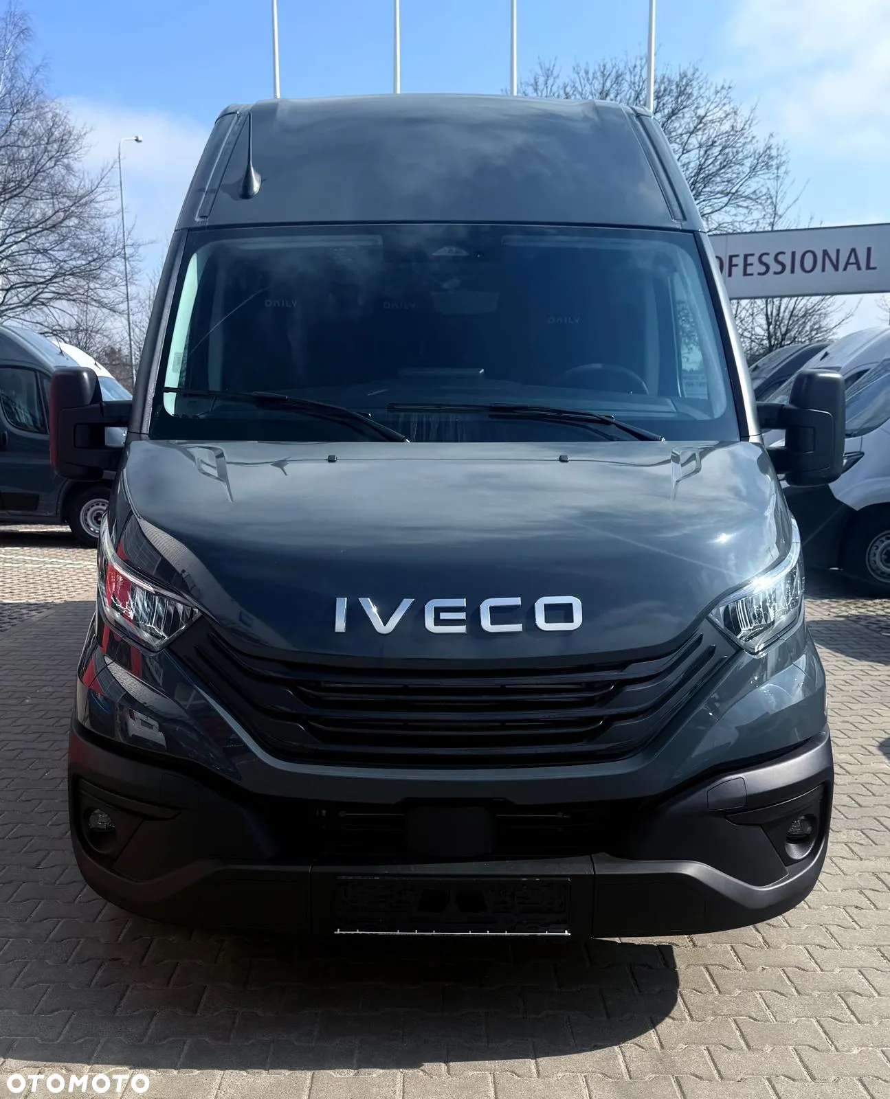 Iveco DAILY -AUTOMAT 7 OSOBOWE MAX DŁUGIE - ZABUDOWA W CENIE - 3