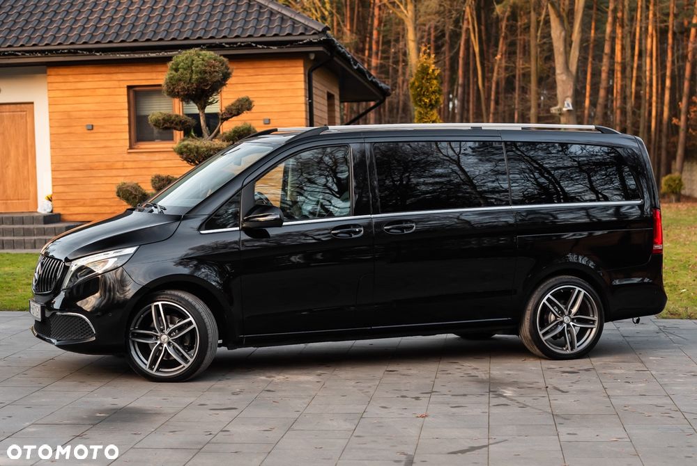 Mercedes-Benz Klasa V 300 d lang 4Matic 9G-TRONIC Exclusive Edition - 24