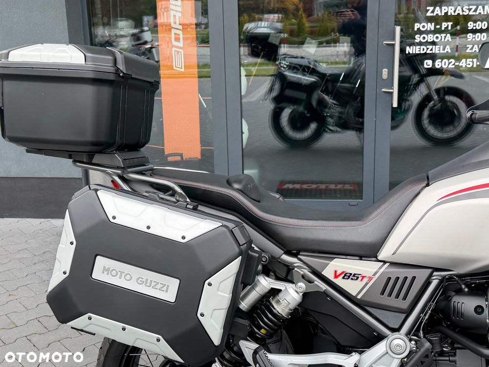 Moto Guzzi V85 - 10