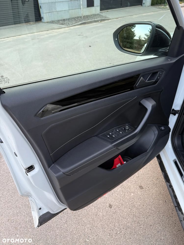 Volkswagen T-Roc 1.5 TSI R-Line Plus DSG - 17