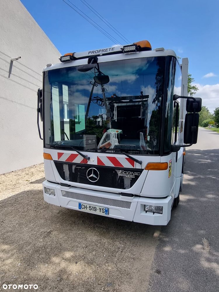 Mercedes-Benz Econic 2633 - 7