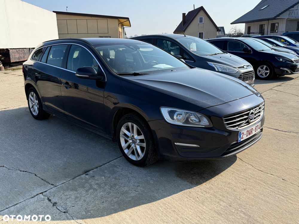 Volvo V60 T2 Geartronic Kinetic - 2